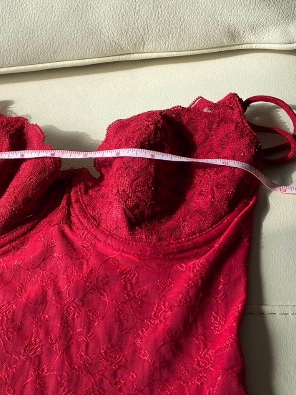 Delicate red lace Teddy G-string bodysuit by Arianne - made in Canada - Picture 13 of 16
